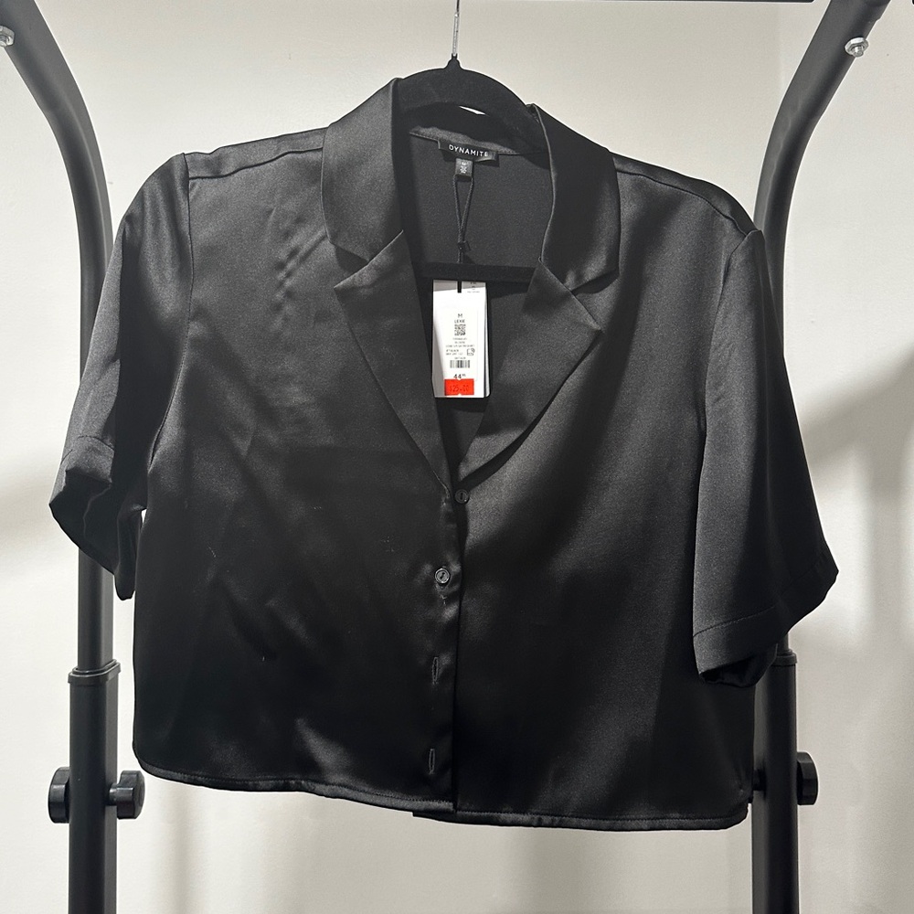 Dynamite short sleeve blouse BNWT (M)